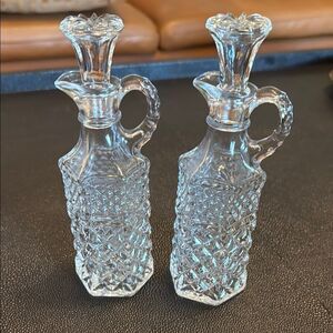 Anchor Hocking Wexford Oil& Vinegar Clear Glass Cruet Vintage Set